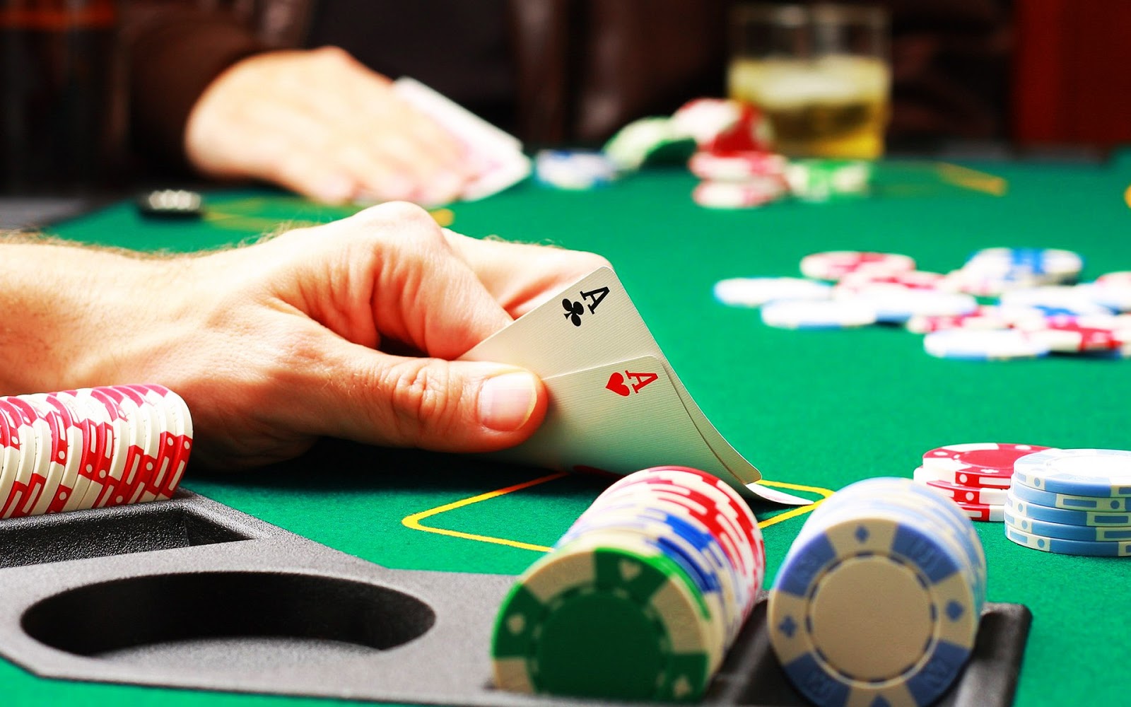 Tips Untuk Bermain Casino Bersama Teman Di Rumah Anda